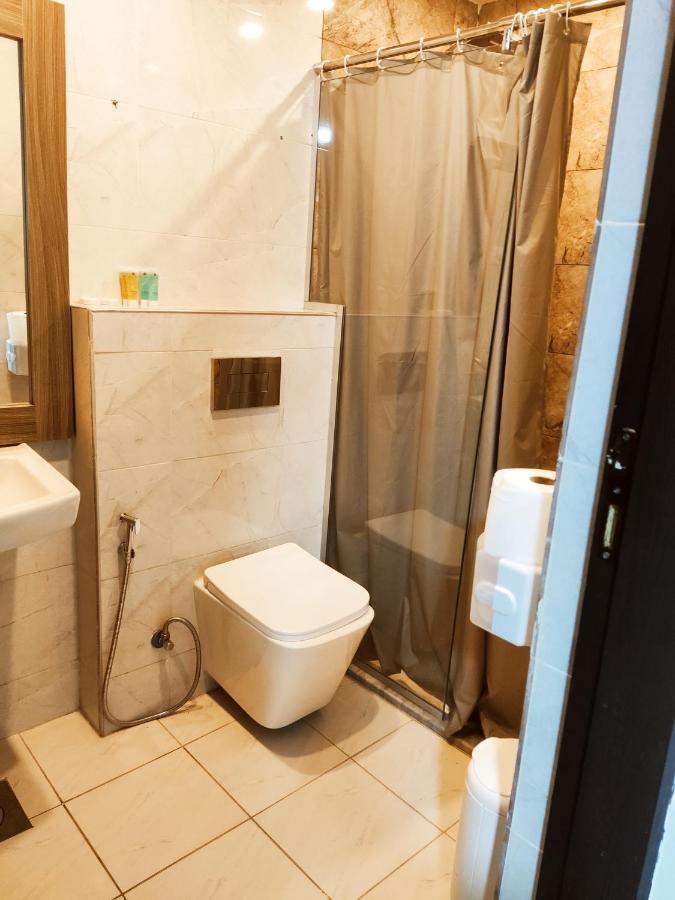 Golden Plaza Hotel アンマン エクステリア 写真