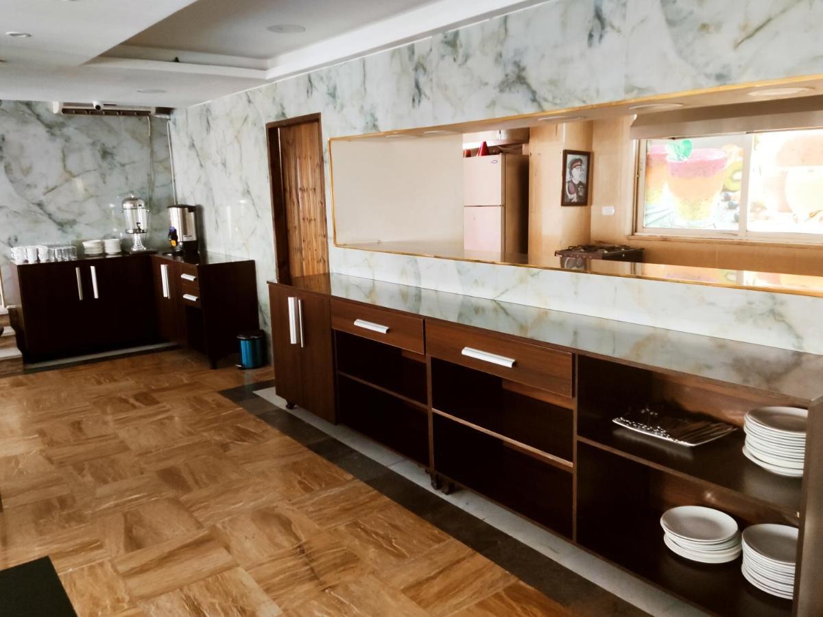 Golden Plaza Hotel アンマン エクステリア 写真