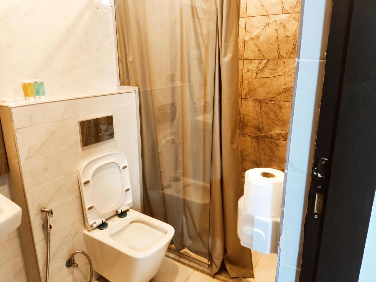 Golden Plaza Hotel アンマン エクステリア 写真